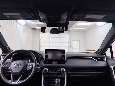 Used 2020 Toyota RAV4 XSE AWD/4WD image 24