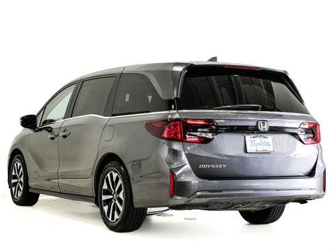 Used 2025 Honda Odyssey EX-L image 9