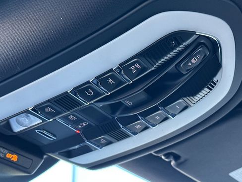 New 2026 Porsche Macan AWD/4WD image 21