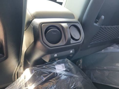 New 2026 Jeep Gladiator Mojave image 9