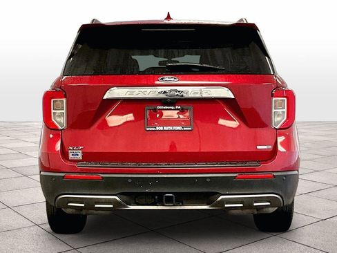 Used 2020 Ford Explorer XLT w/ Equipment Group 202A image 4