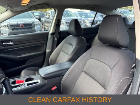 Used 2025 Nissan Altima 2.5 SV FWD image 4