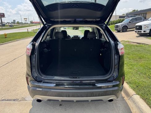 Used 2023 Ford Edge Titanium AWD/4WD image 10