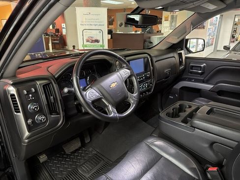 Used 2018 Chevrolet Silverado 1500 LTZ Z71 w/ LTZ Plus Package AWD/4WD image 12