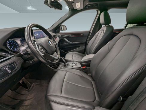 Used 2021 BMW X1 xDrive28i w/ Premium Package image 4