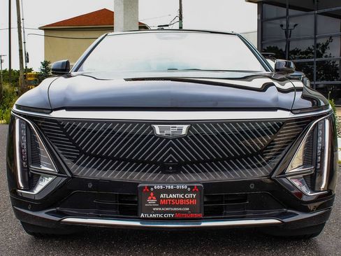 Used 2024 Cadillac Lyriq Tech w/ Driver Assist Package AWD/4WD image 2