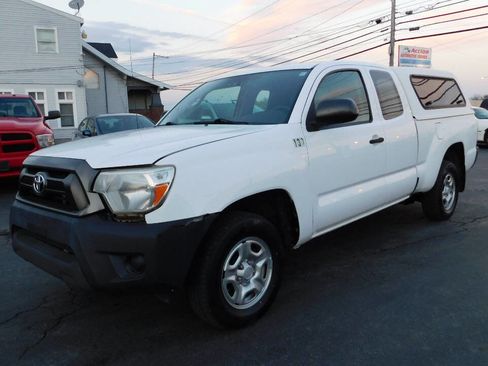 Used 2012 Toyota Tacoma Base 4x2 4dr Access Cab 6.1 ft image 3