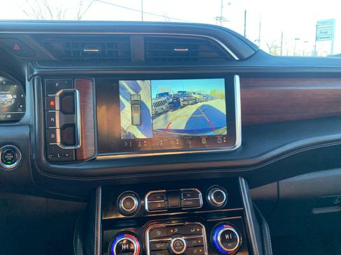 Used 2023 GMC Yukon Denali Ultimate image 28