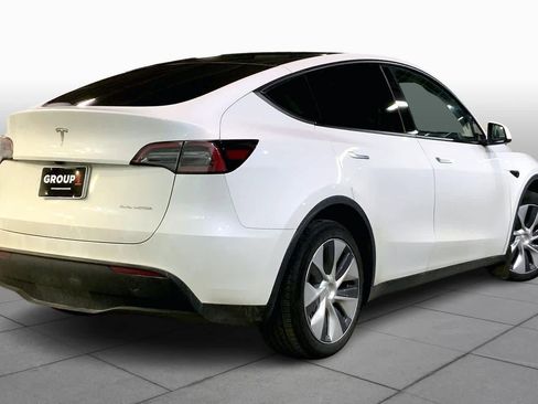 Used 2023 Tesla Model Y AWD image 12
