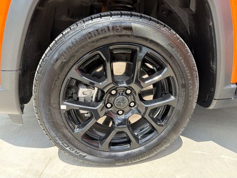 New 2026 Jeep Compass Latitude AWD/4WD image 11
