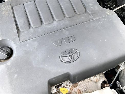 Used 2013 Toyota Camry XLE FWD image 32