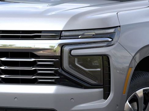 New 2026 Chevrolet Suburban Premier w/ Sun And Tow Package AWD/4WD image 10