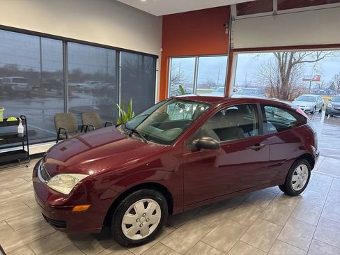 Used 2007 Ford Focus SES FWD image 8