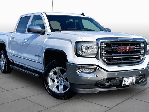 Used 2017 GMC Sierra 1500 SLT w/ SLT Preferred Package AWD/4WD image 2