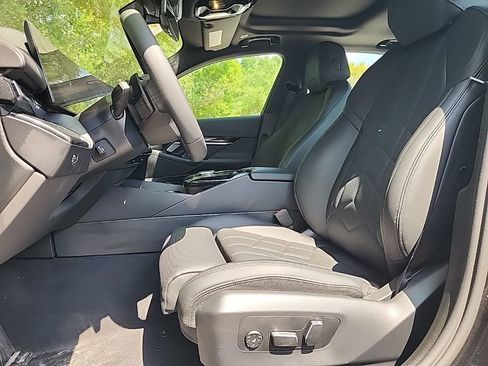 Used 2026 BMW 540i xDrive image 2