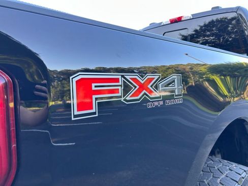 Used 2024 Ford F250 Platinum AWD/4WD image 27