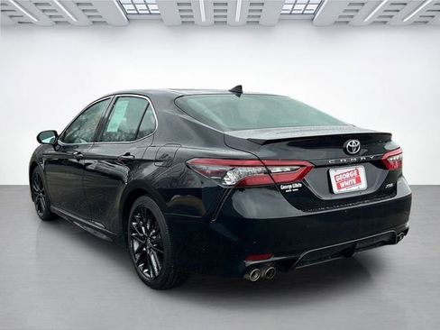 Used 2022 Toyota Camry XSE image 6