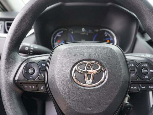Used 2025 Toyota RAV4 LE image 23