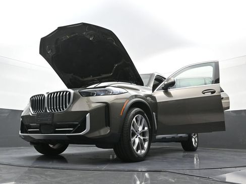 Used 2026 BMW X5 xDrive40i w/ Premium Package AWD/4WD image 39