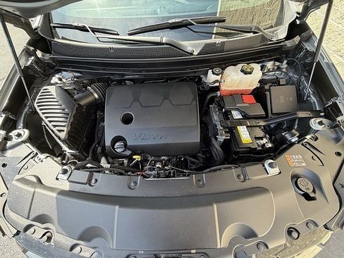 Used 2023 Chevrolet Traverse RS w/ LPO, Floor Liner Package FWD image 32