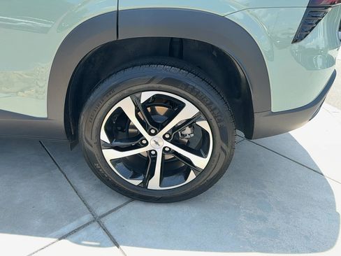 Used 2024 Chevrolet Trax RS w/ Sunroof Package FWD image 10