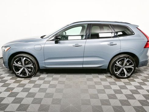 Used 2022 Volvo XC60 T8 R-Design w/ Advanced Package image 2