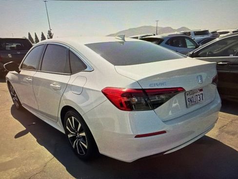 Used 2024 Honda Civic EX image 4