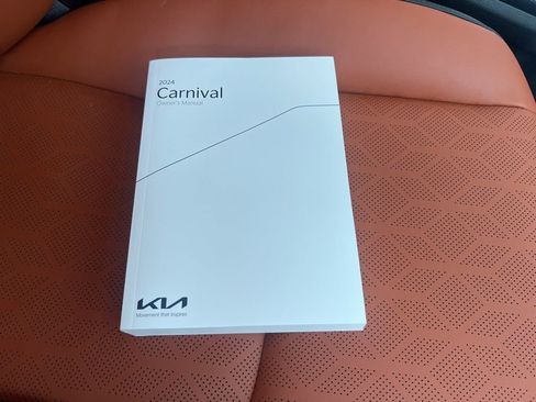 Certified 2024 Kia Carnival SX image 25