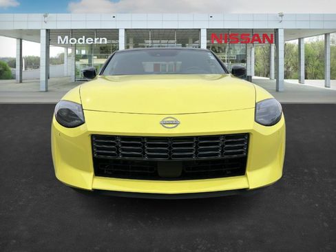 Certified 2024 Nissan Z Performance w/ Floor Mat Package image 8