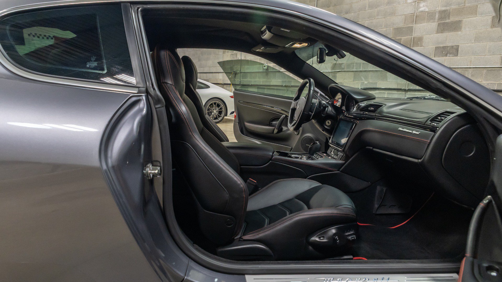 Used 2018 Maserati GranTurismo Sport RWD image 34