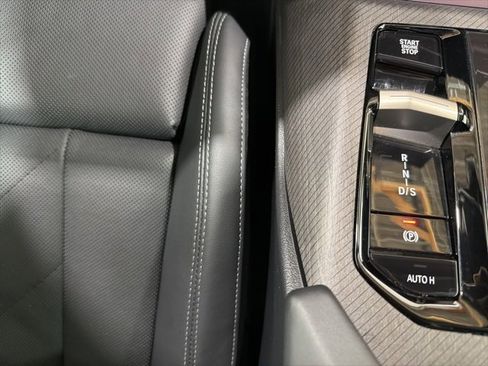 Used 2025 BMW X3 xDrive30i w/ Premium Package image 41