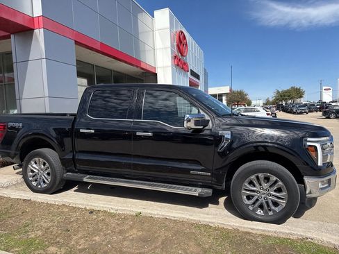 Used 2024 Ford F150 Lariat w/ Equipment Group 502A High image 3