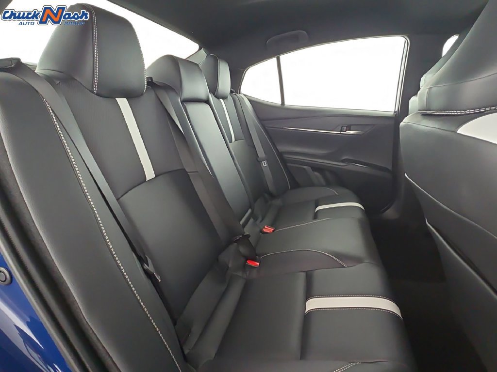 Used 2026 Toyota Camry SE FWD image 17