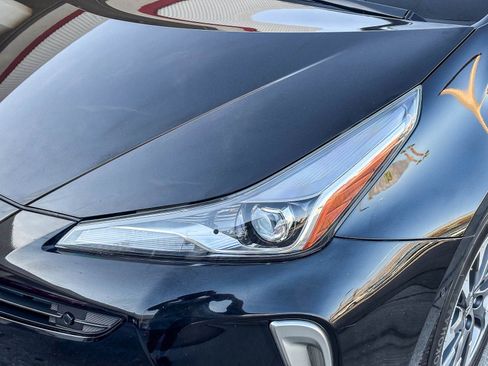 Certified 2022 Toyota Prius XLE w/ Advanced Technology Package FWD image 9