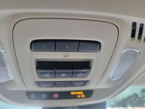 Used 2022 Buick Envision Avenir w/ Premium Seat Package image 13