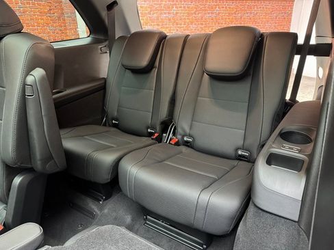 New 2025 Mercedes-Benz GLS 450 4MATIC image 25