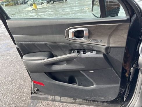 Certified 2024 Kia Sorento SX Prestige image 24