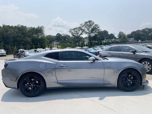 Used 2021 Chevrolet Camaro LT w/ Technology Package RWD image 10