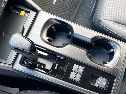 New 2026 Subaru Outback Limited image 28