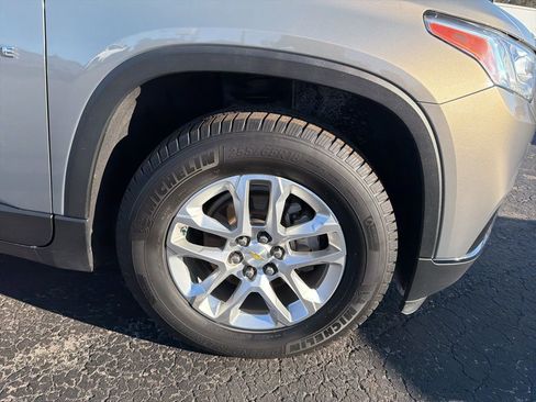 Used 2018 Chevrolet Traverse LT image 26
