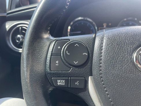 Used 2019 Toyota Corolla SE image 14