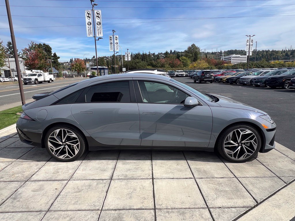 Used 2023 Hyundai Ioniq 6 SEL AWD/4WD image 8