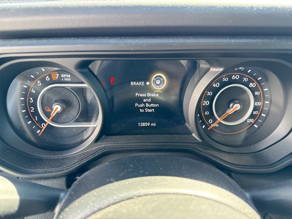Used 2025 Jeep Gladiator Rubicon AWD/4WD image 13