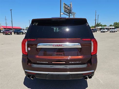 Certified 2023 GMC Yukon XL Denali w/ Denali Reserve Package AWD/4WD image 4