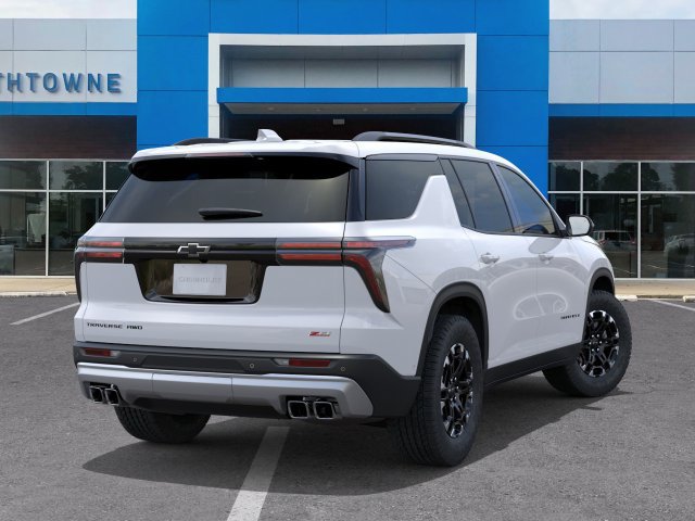 New 2027 Chevrolet Traverse Z71 w/ LPO, Floor Liner Package AWD/4WD image 4