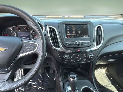 Used 2019 Chevrolet Equinox LT AWD/4WD image 11