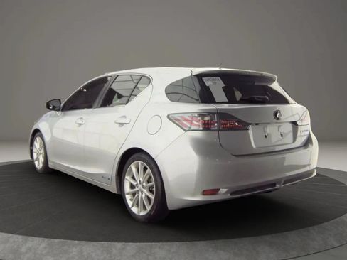 Used 2013 Lexus CT 200h w/ Premium Pkg w/Backup Camera FWD image 3