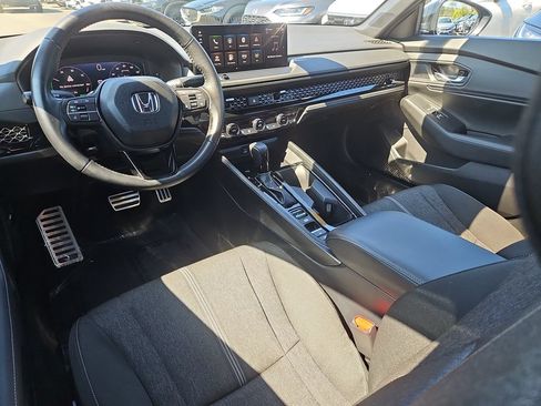 Used 2025 Honda Accord Sport image 10
