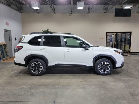 Used 2026 Subaru Forester Premium image 5