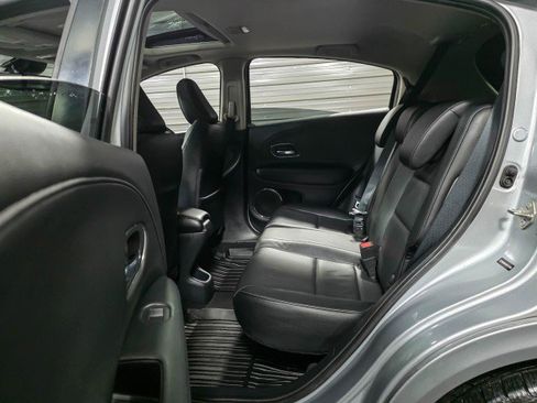 Used 2019 Honda HR-V Touring image 16